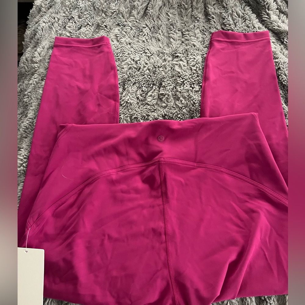 Lululemon Size 14 HR Tight - Picture 4 of 4